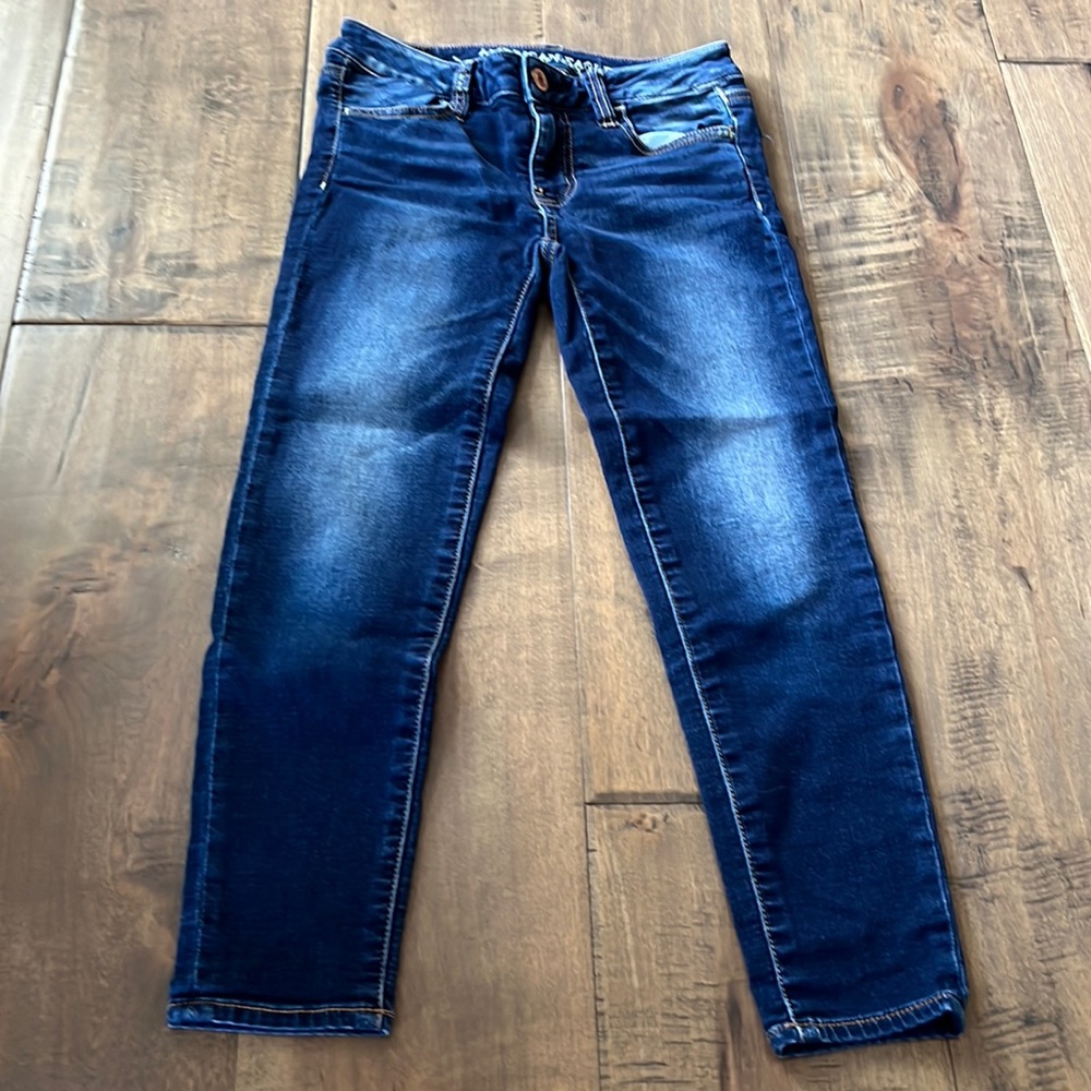 AMERICAN EAGLE SKINNY SUPER STRETCH JEANS.